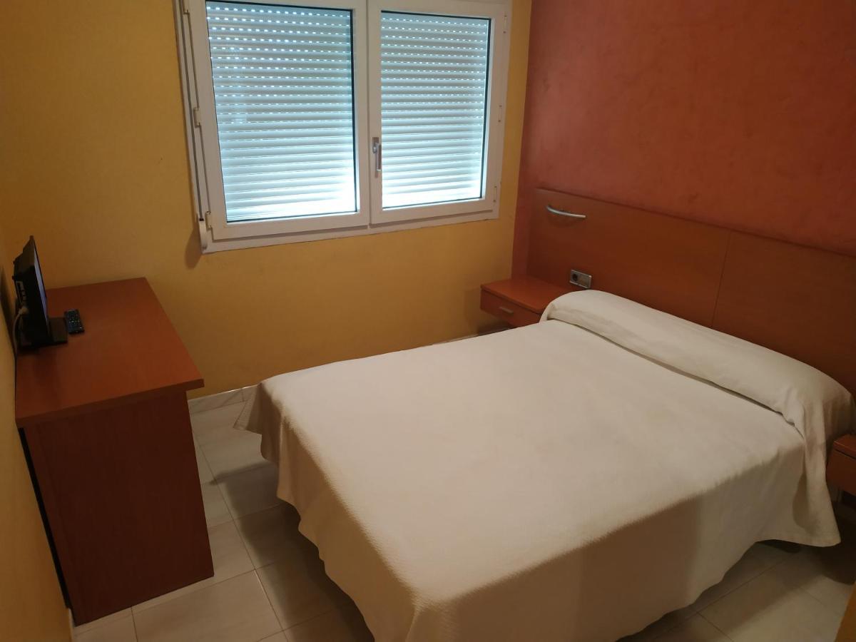Hotel Dinajan Villanueva De Arosa Εξωτερικό φωτογραφία
