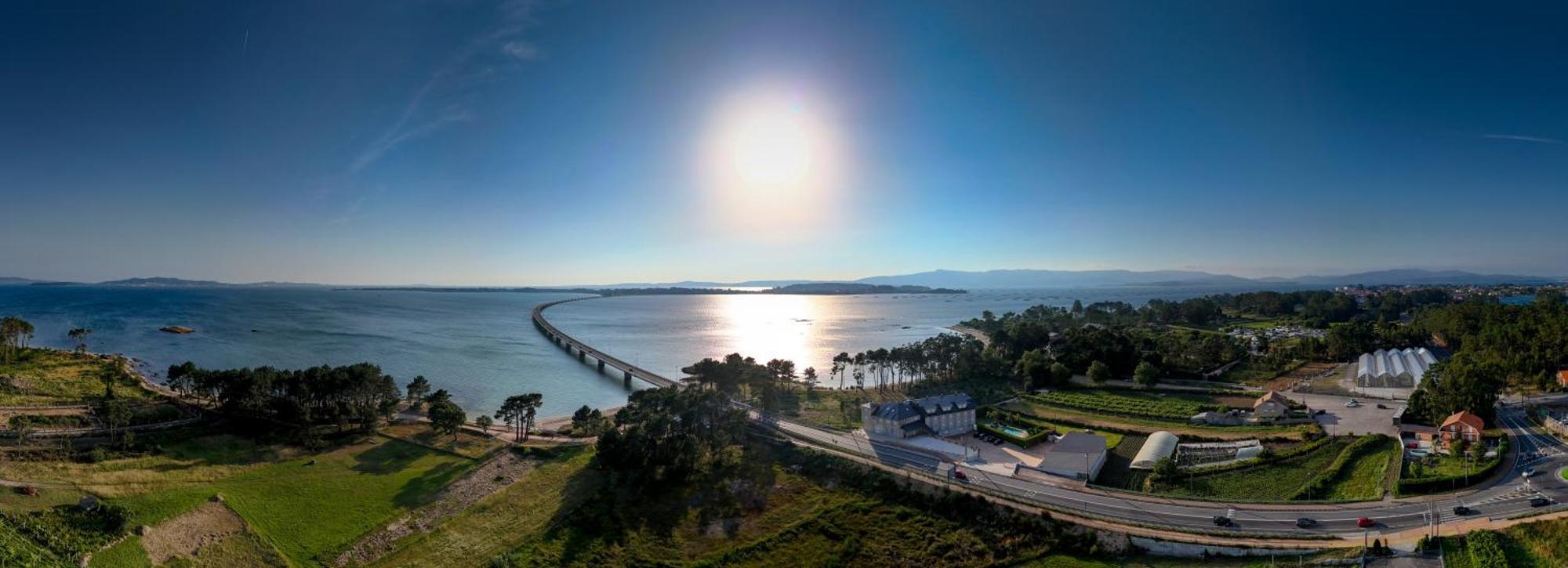 Hotel Dinajan Villanueva De Arosa Εξωτερικό φωτογραφία