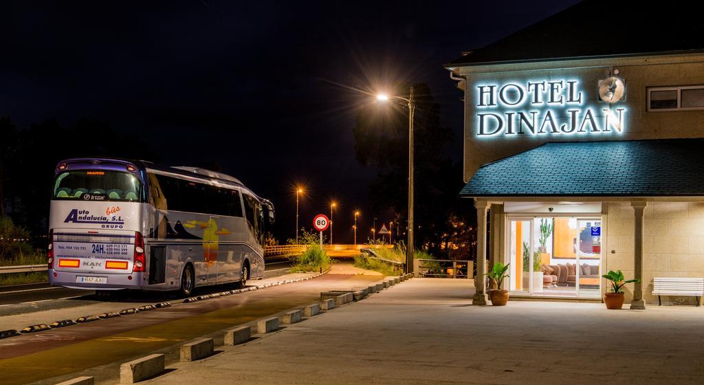 Hotel Dinajan Villanueva De Arosa Εξωτερικό φωτογραφία