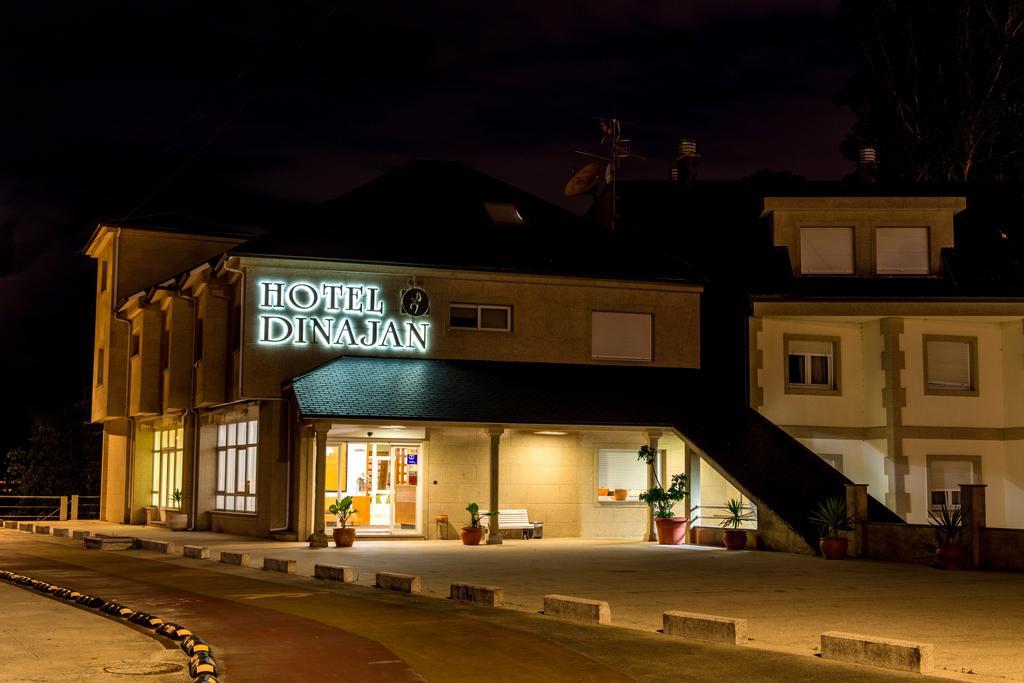 Hotel Dinajan Villanueva De Arosa Εξωτερικό φωτογραφία