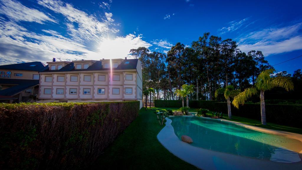 Hotel Dinajan Villanueva De Arosa Εξωτερικό φωτογραφία